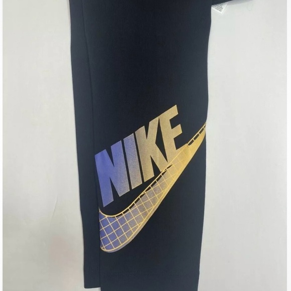 Nike Black and Blue Athletic Leggings with Form-Fitting Design - Picture 2 of 12